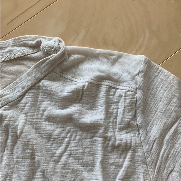 Michelle by Comune Tissue Thin Tee - Picture 4 of 6